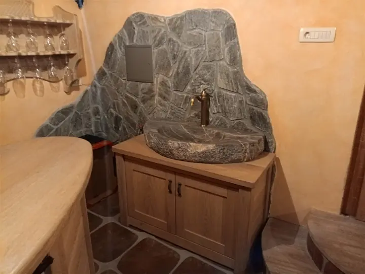 Pohištvo — Baumaster