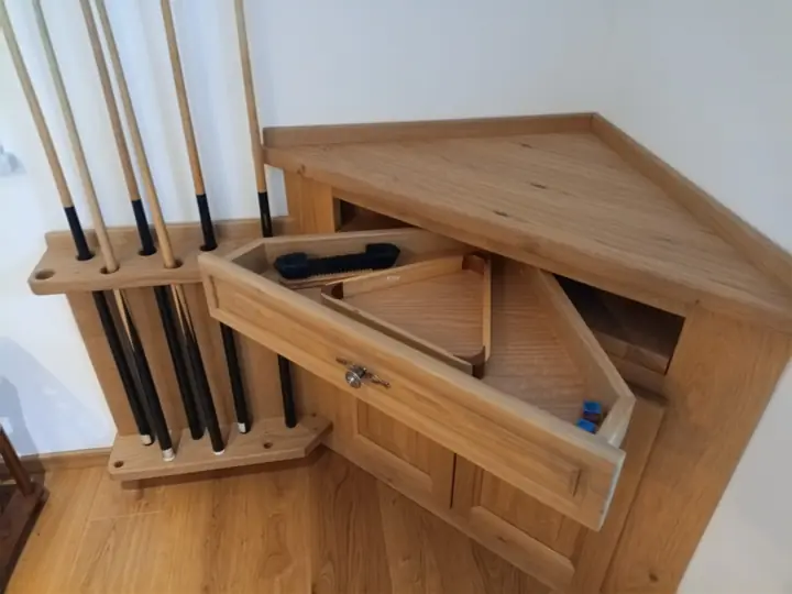 Pohištvo — Baumaster